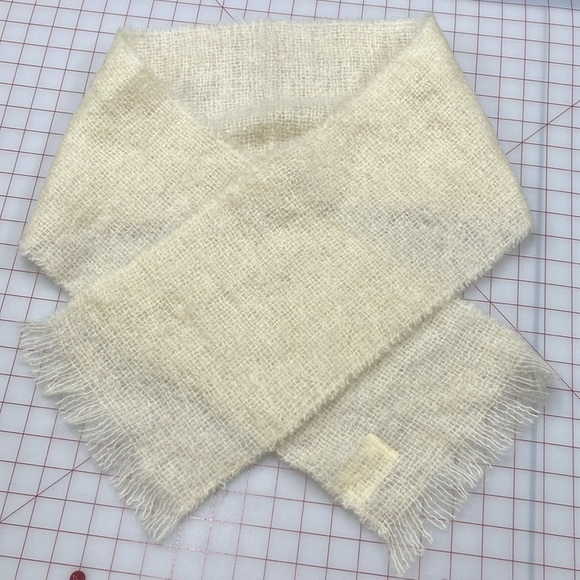 HEATHER-GLEN Vintage Mohair/New Wool Cream Loose Weave Scotland Fringe Scarf - Picture 2 of 9
